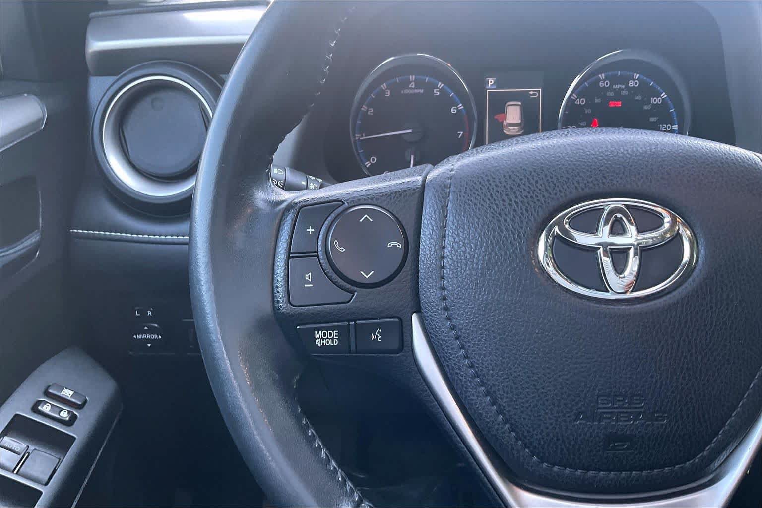 Used 2016 Toyota RAV4 XLE AWD/4WD image 23