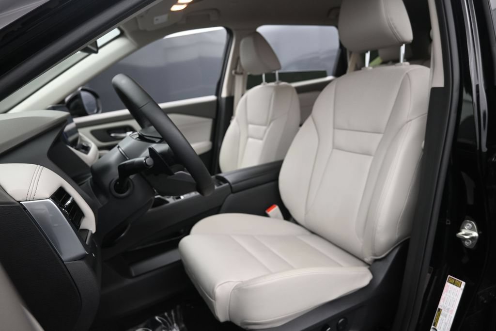 Certified 2025 Nissan Rogue SL AWD/4WD image 23