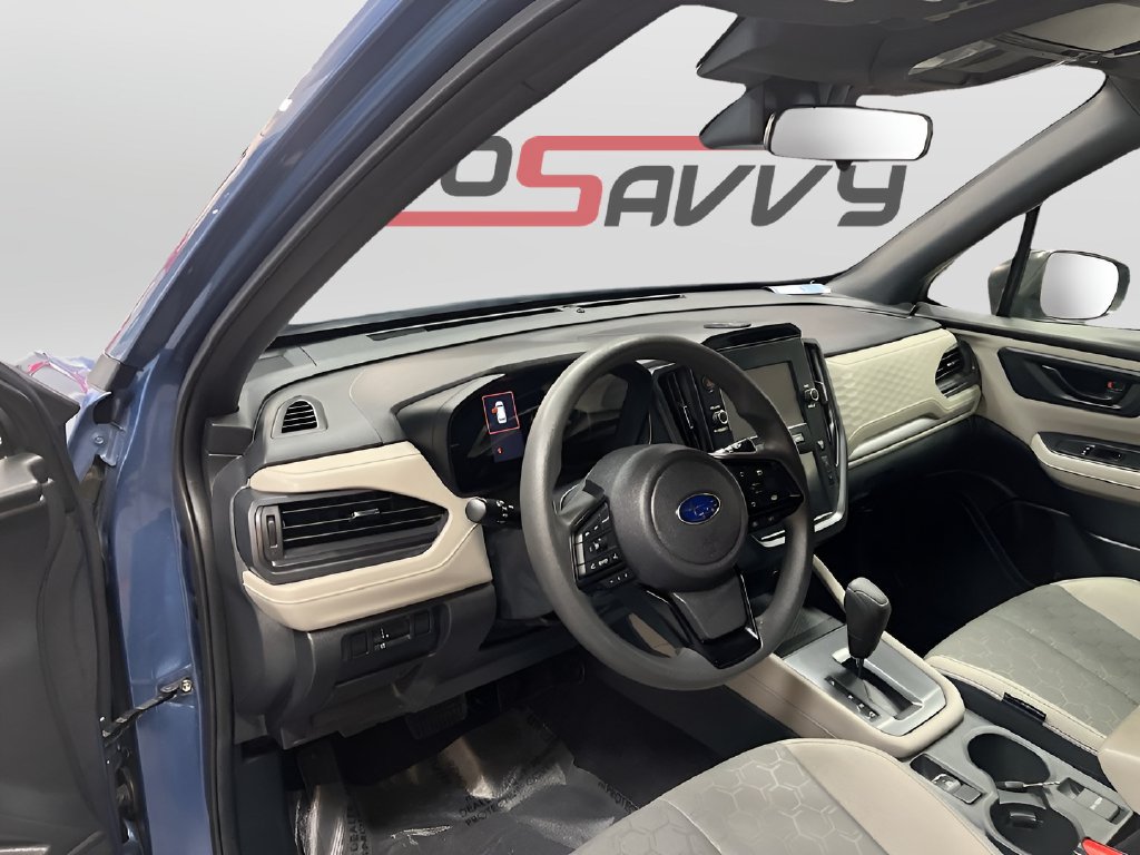 Used 2025 Subaru Forester AWD/4WD image 9