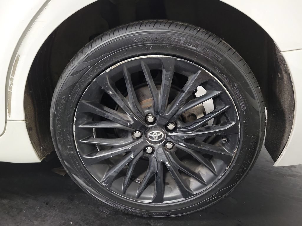 Used 2019 Toyota Camry SE FWD image 10