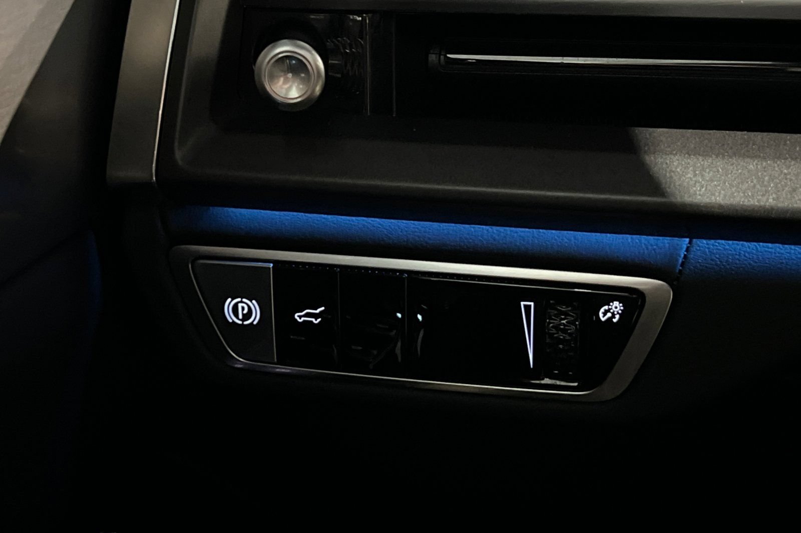 Used 2026 Cadillac Vistiq Sport AWD/4WD image 38