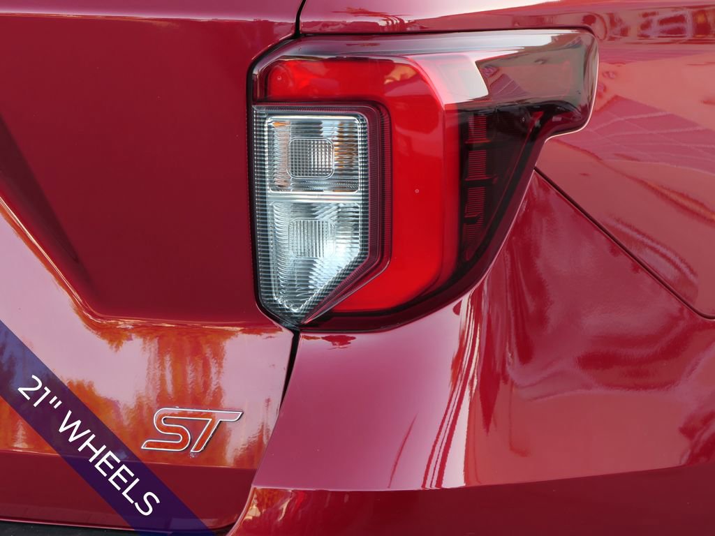 Used 2023 Ford Explorer ST w/ Equipment Group 401A image 5