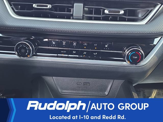 Used 2026 Chevrolet Equinox LT AWD/4WD image 22