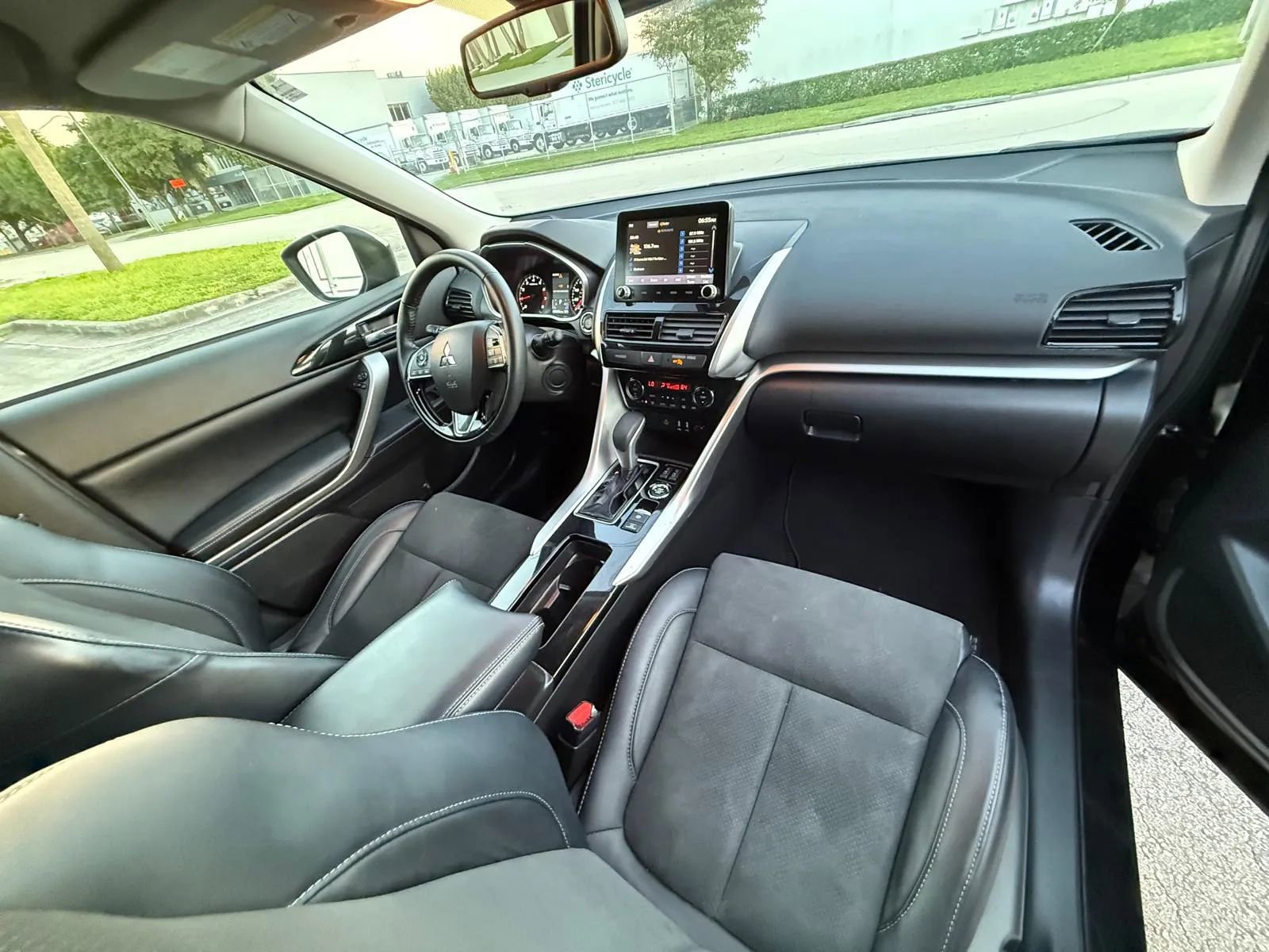 Used 2024 Mitsubishi Eclipse Cross SE image 10