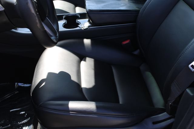 Used 2020 Tesla Model 3 Long Range AWD/4WD image 27