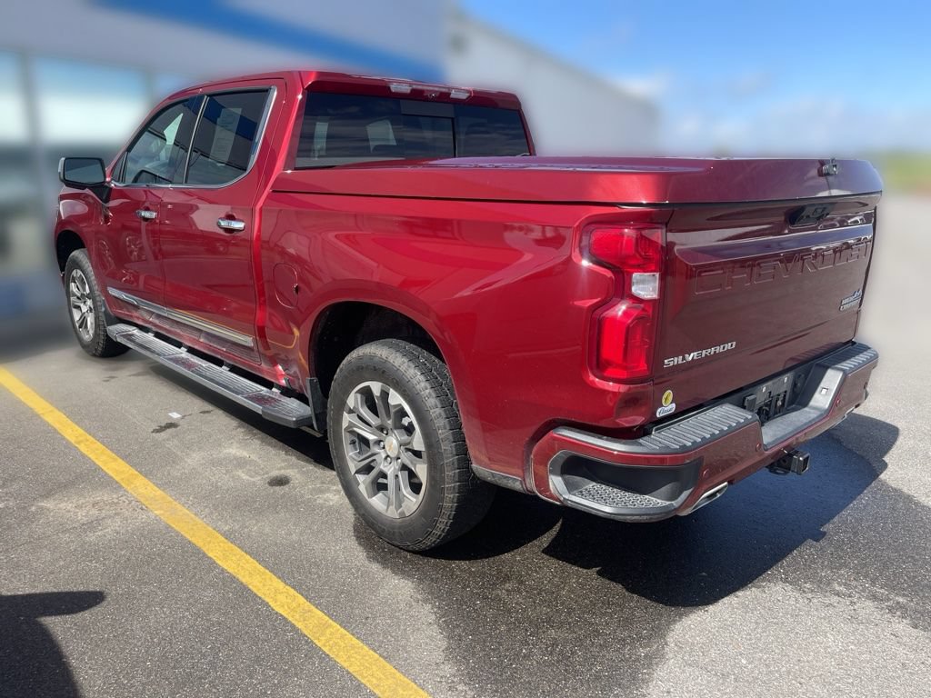 Used 2025 Chevrolet Silverado 1500 High Country w/ Technology Package AWD/4WD image 4