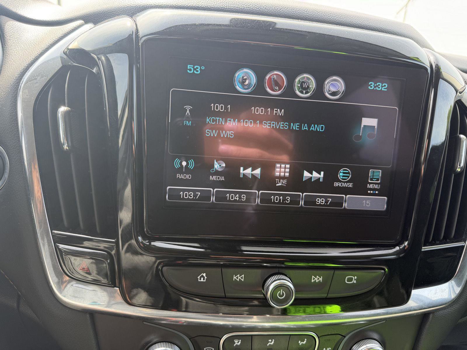 Used 2019 Chevrolet Traverse LT w/ LPO, Floor Liner Package AWD/4WD image 18