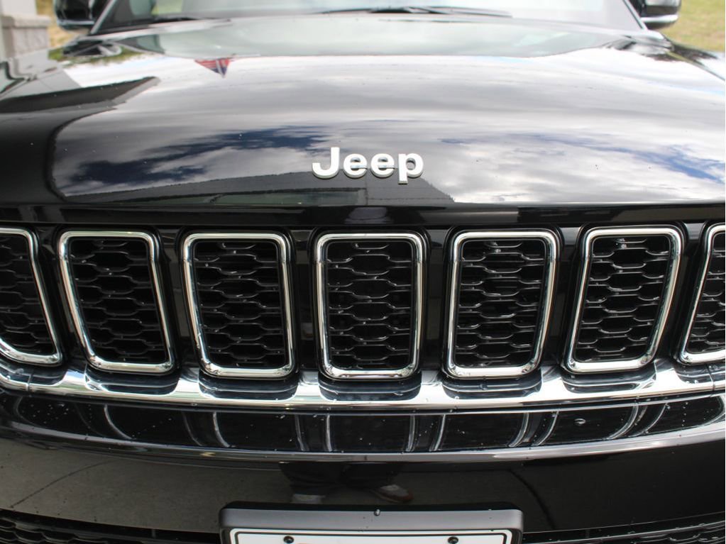 New 2025 Jeep Grand Cherokee Limited w/ Trailer Tow Package image 37