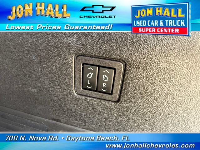 Used 2023 Chevrolet Traverse High Country AWD/4WD image 11