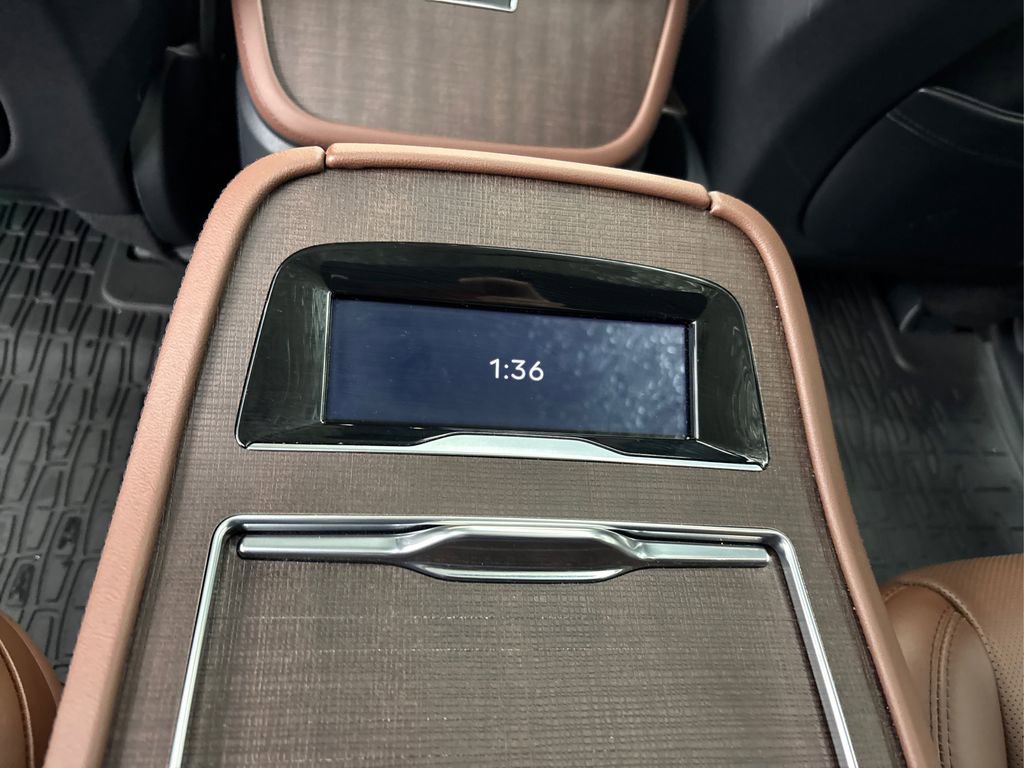 Used 2025 Lincoln Navigator L Reserve image 36