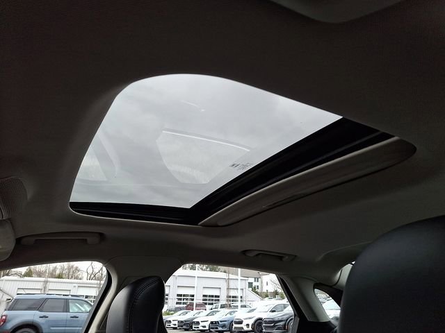 Used 2016 Lincoln MKZ w/ Equipment Group 300A Reserve image 15