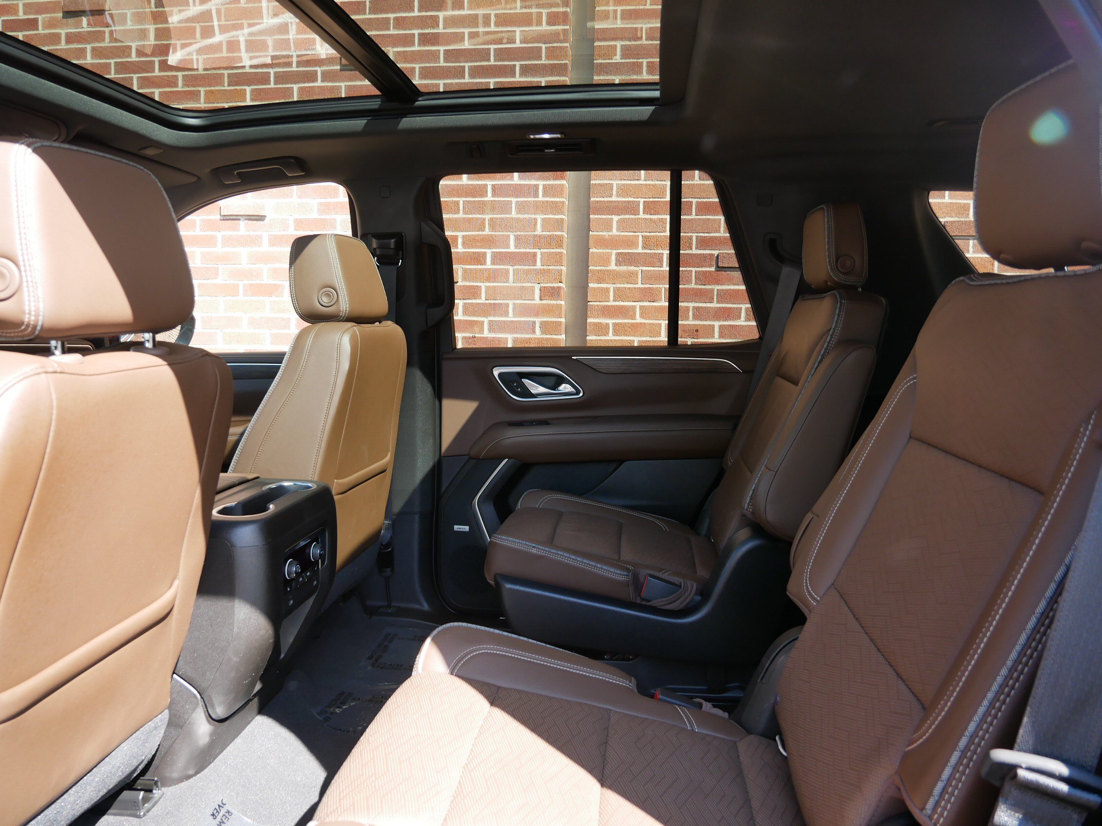 Used 2021 Chevrolet Tahoe High Country AWD/4WD image 10