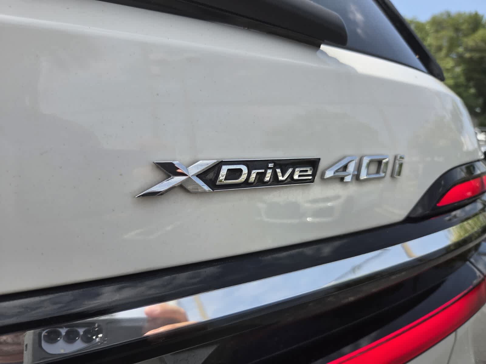 Used 2024 BMW X7 xDrive40i w/ Parking Assistance Package AWD/4WD image 18