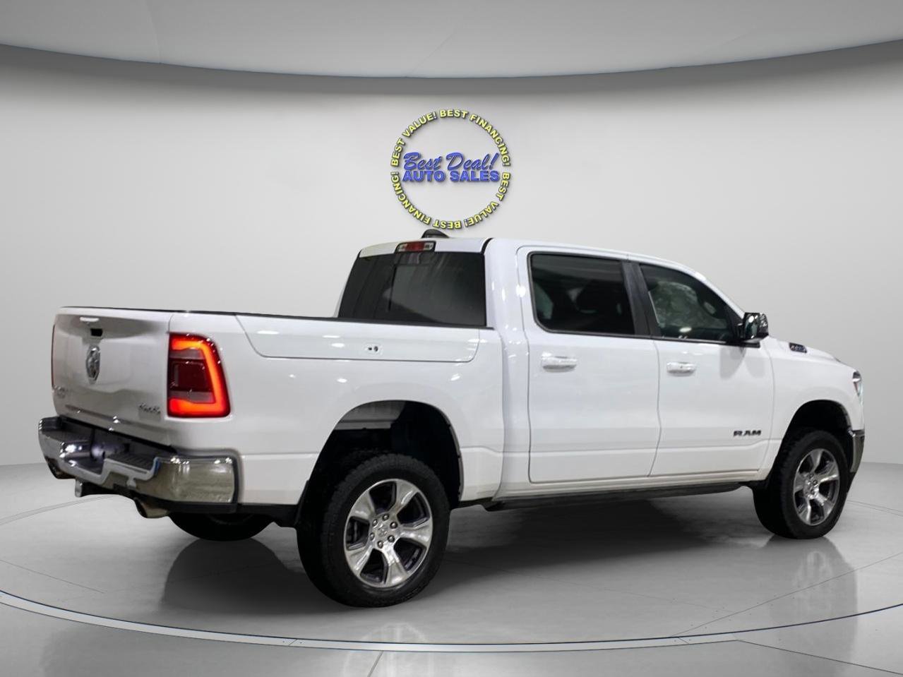 Used 2023 RAM 1500 Laramie AWD/4WD image 5