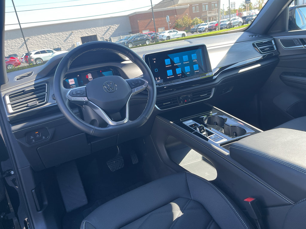 Used 2025 Volkswagen Atlas Cross Sport SE image 27