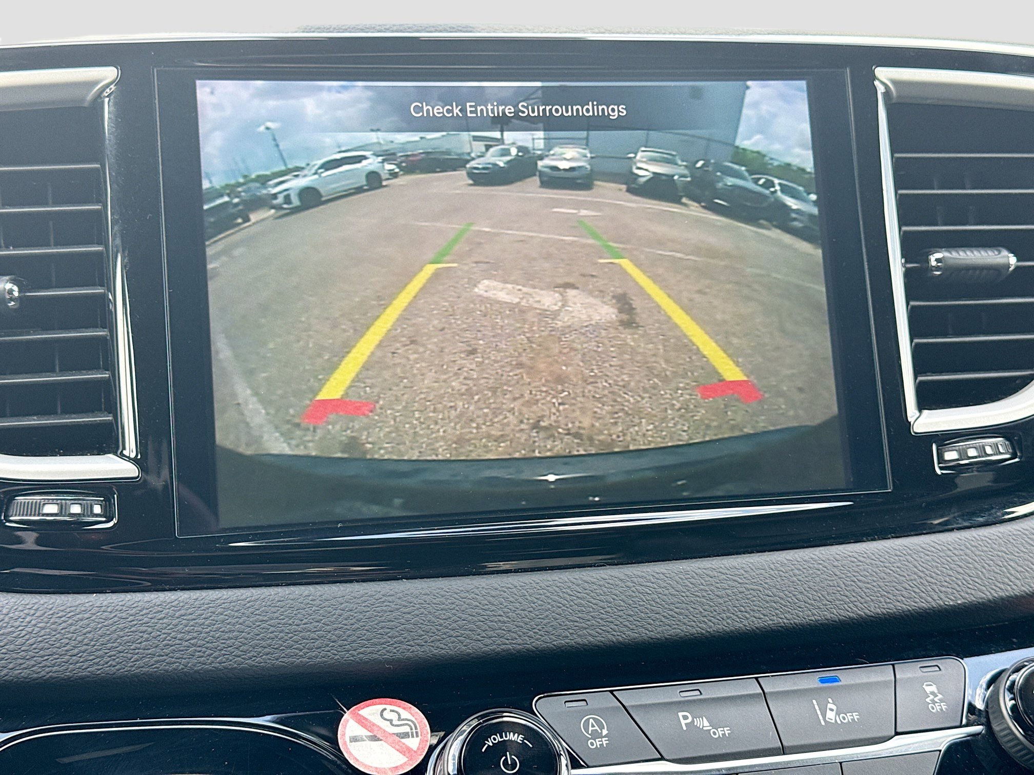 Used 2025 Chrysler Pacifica Select FWD image 30