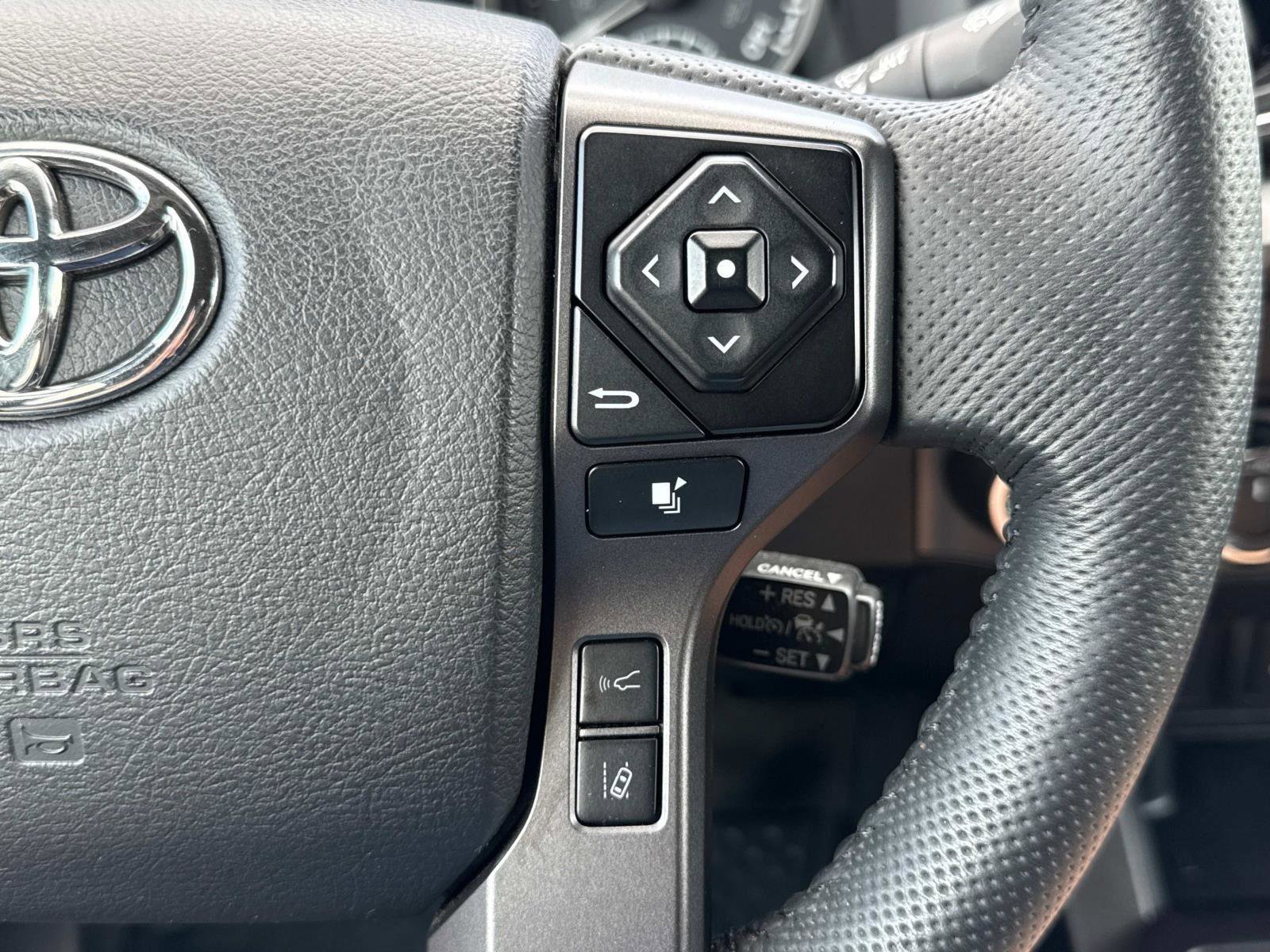 Used 2022 Toyota Tacoma TRD Off-Road image 7