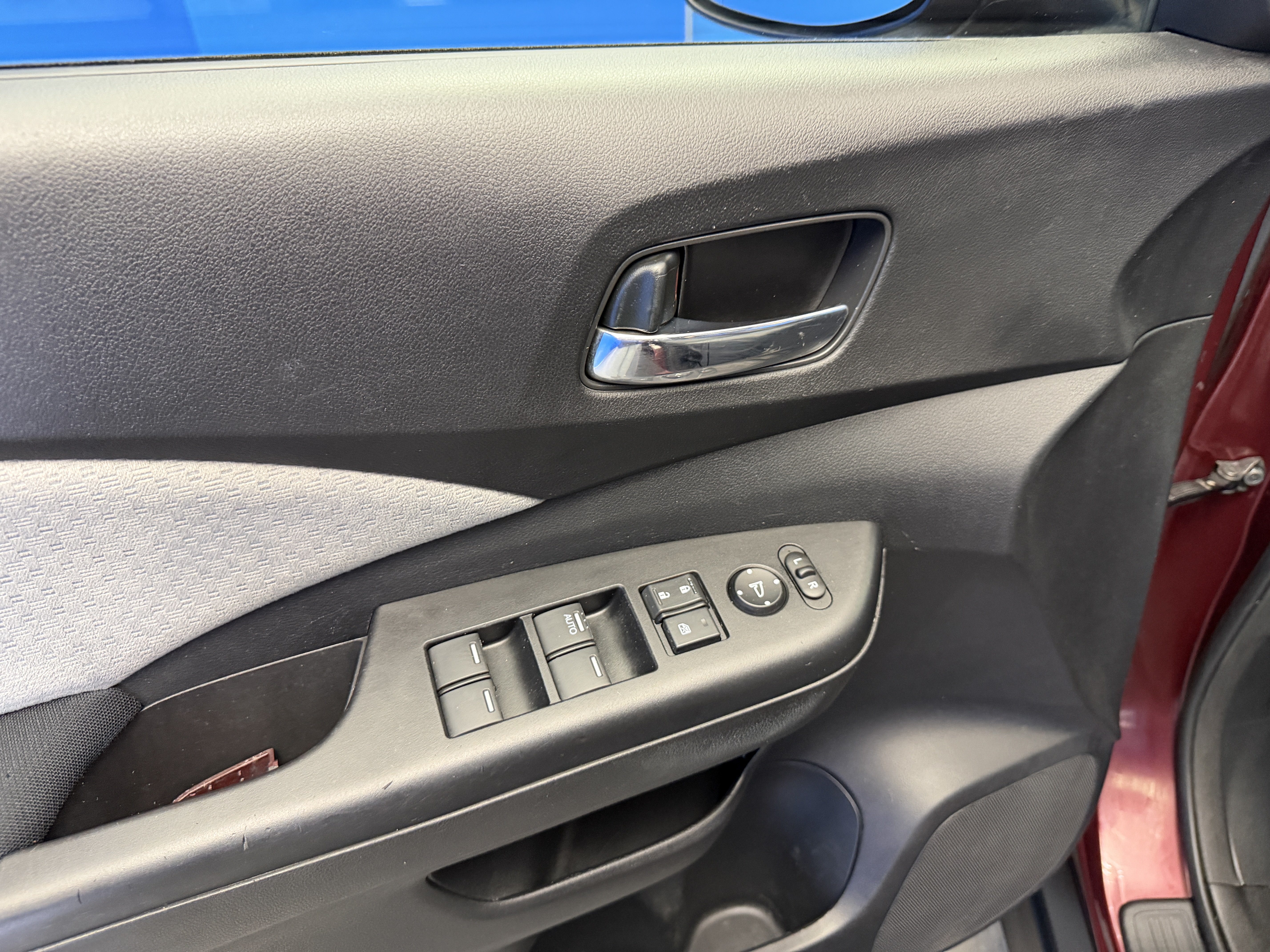 Used 2015 Honda CR-V EX image 10