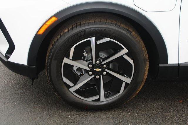 New 2026 Chevrolet Equinox EV LT image 3