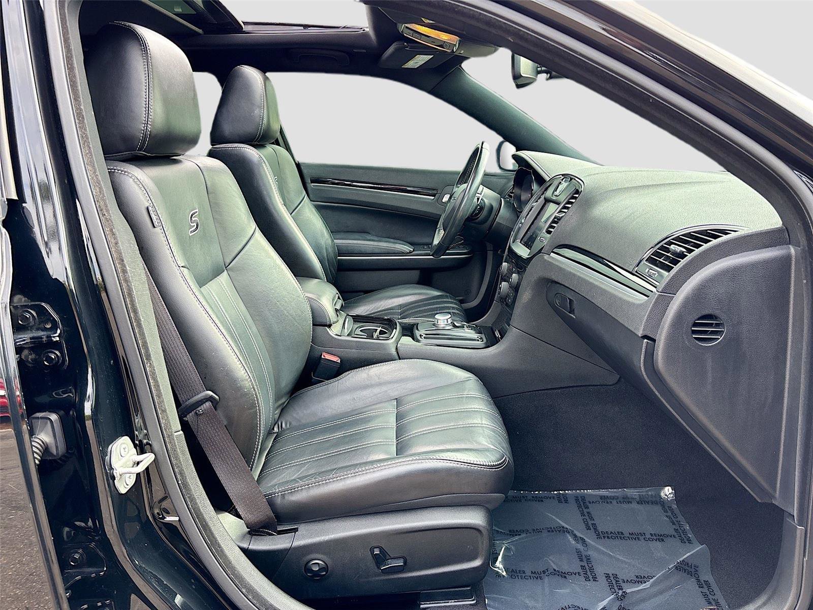Used 2020 Chrysler 300 S RWD image 28