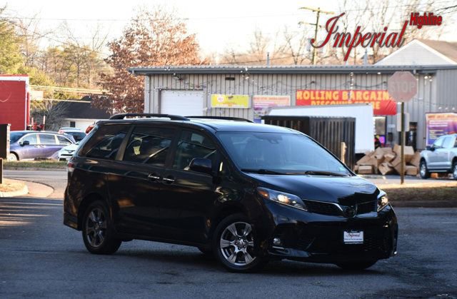 Used 2020 Toyota Sienna SE