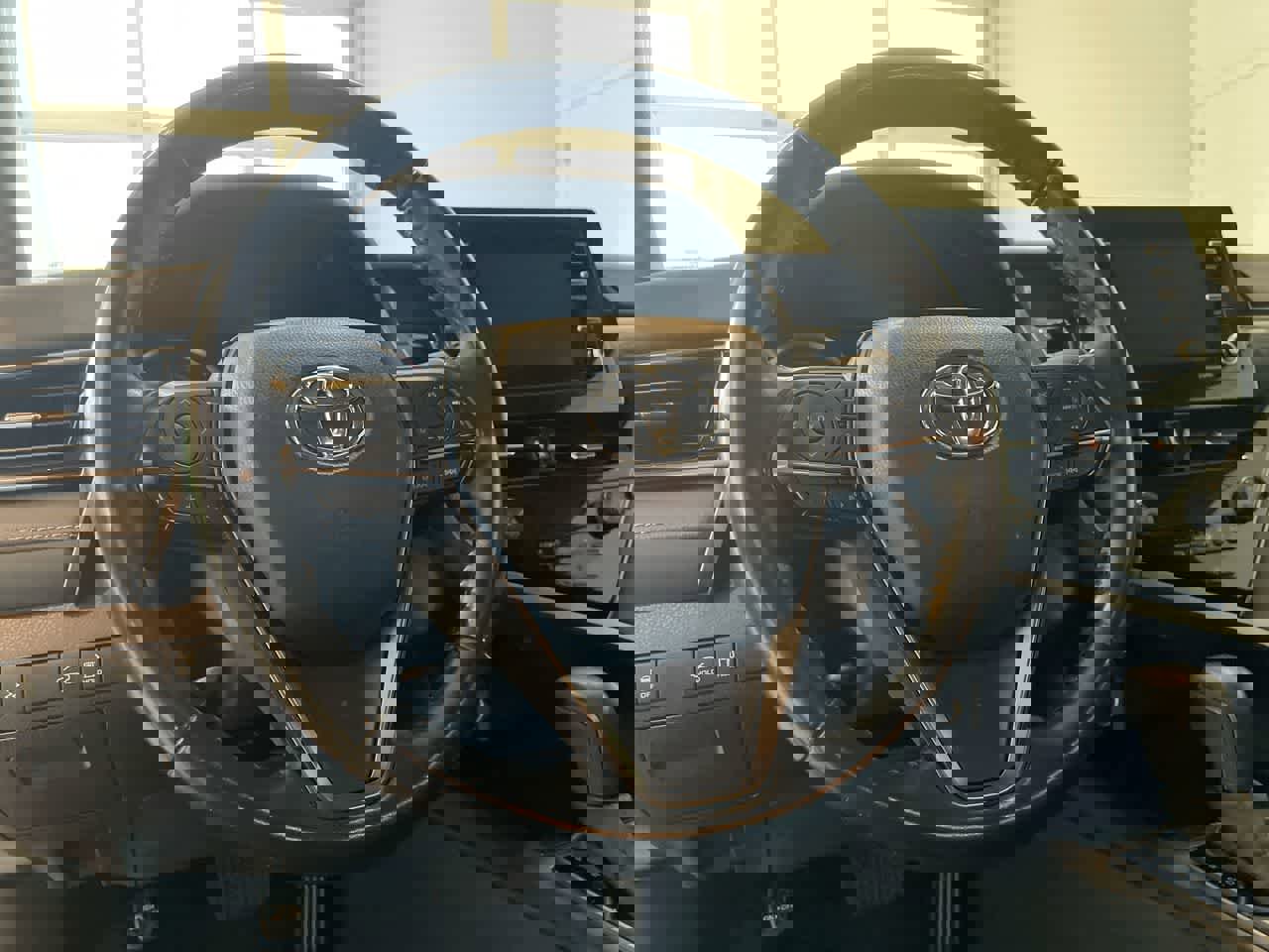 Used 2023 Toyota Camry SE image 14