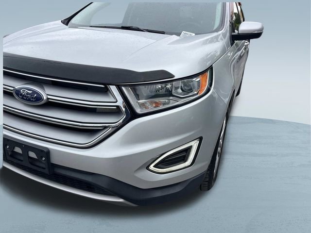 Used 2017 Ford Edge Titanium w/ Technology Package FWD image 11