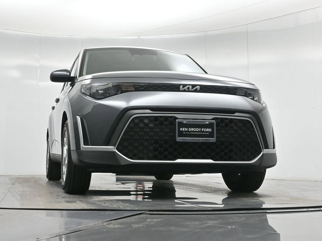Used 2023 Kia Soul LX w/ Option Group 015 FWD image 45