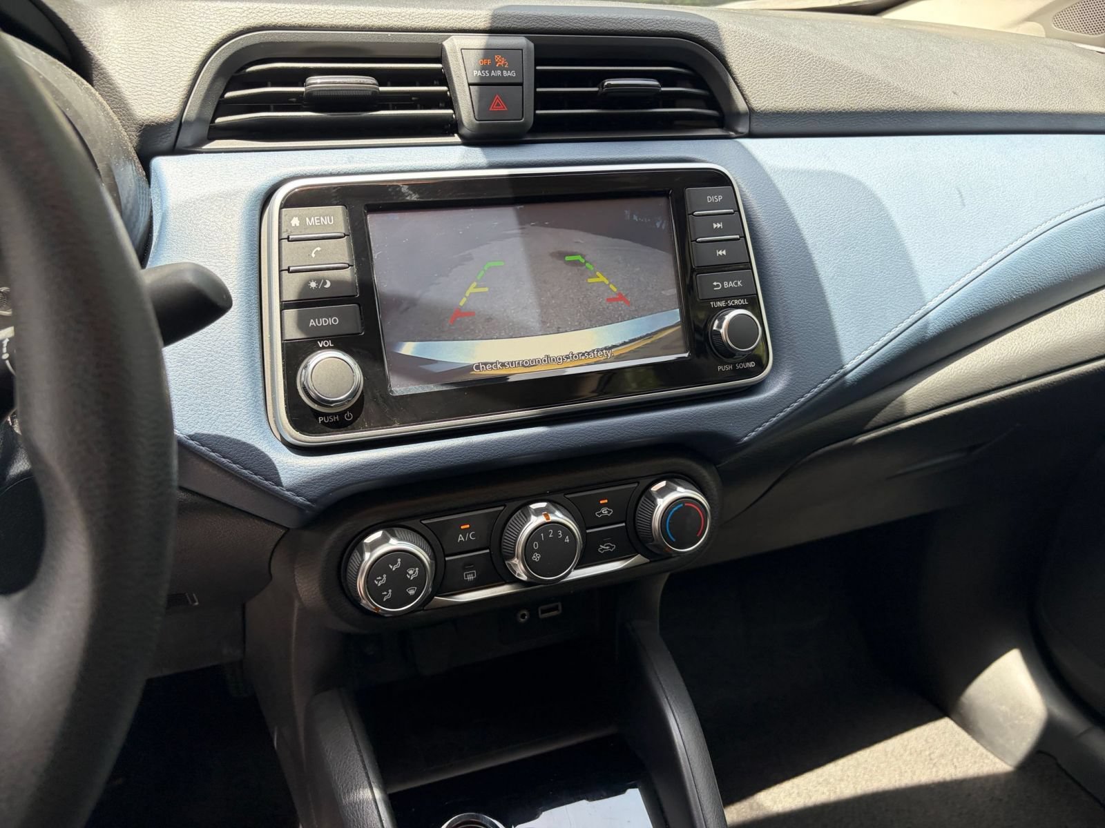 Used 2025 Nissan Versa SV FWD image 22