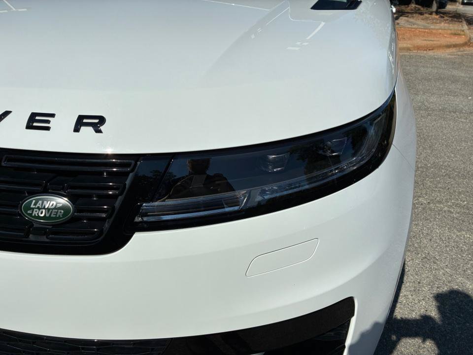Used 2025 Land Rover Range Rover Sport Dynamic SE AWD/4WD image 26