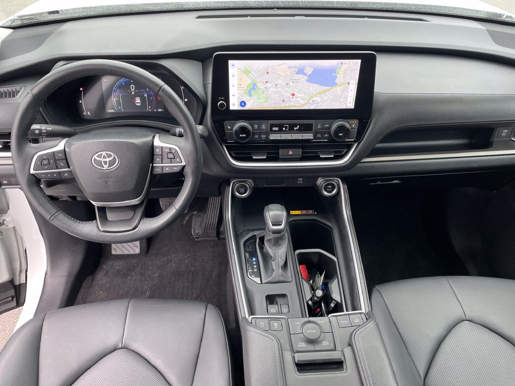 Used 2024 Toyota Grand Highlander AWD image 15
