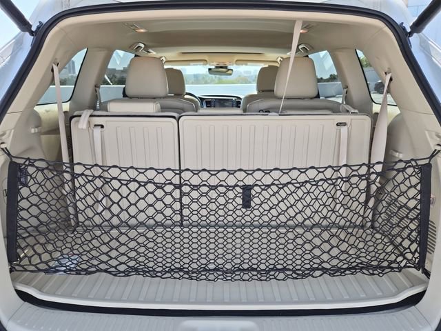 Used 2017 Toyota Highlander Limited image 12