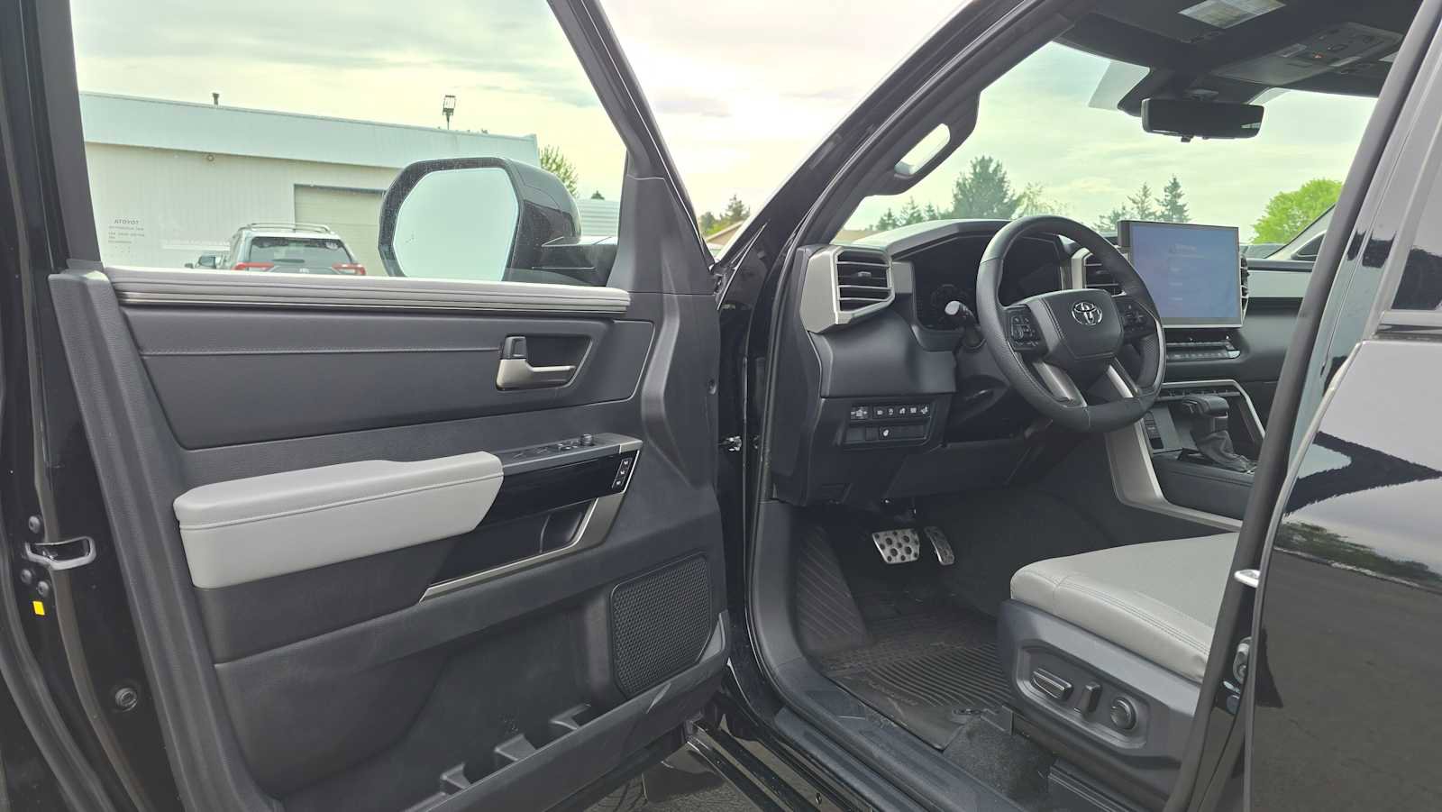 Certified 2025 Toyota Tundra Limited w/ TRD Off-Road Package AWD/4WD image 22