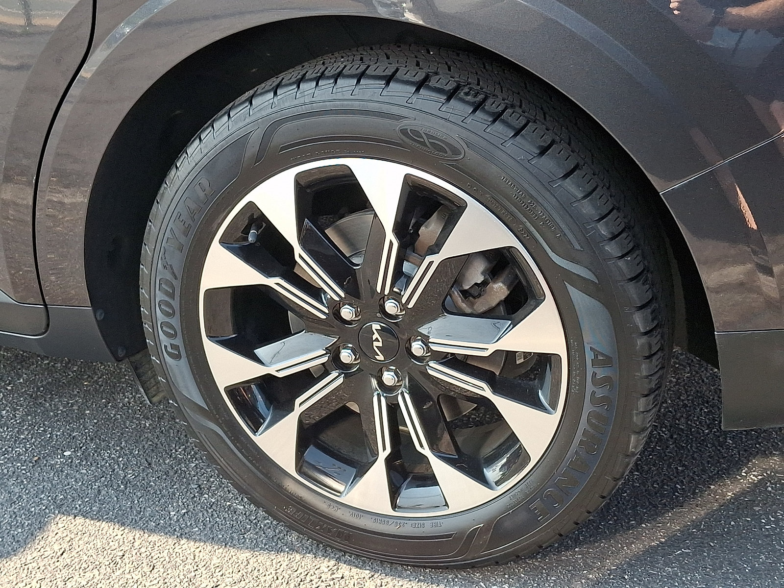 Certified 2022 Kia Carnival EX FWD image 8