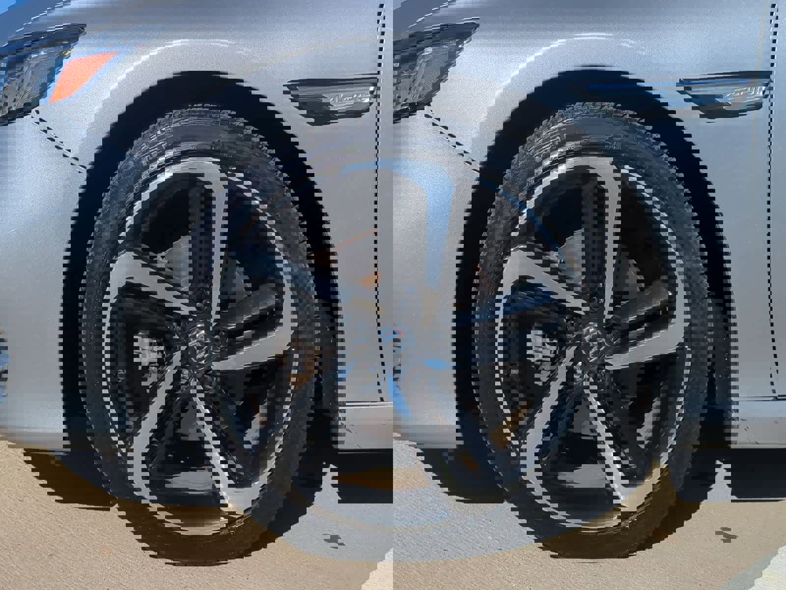 Used 2018 Honda Accord Sport image 12