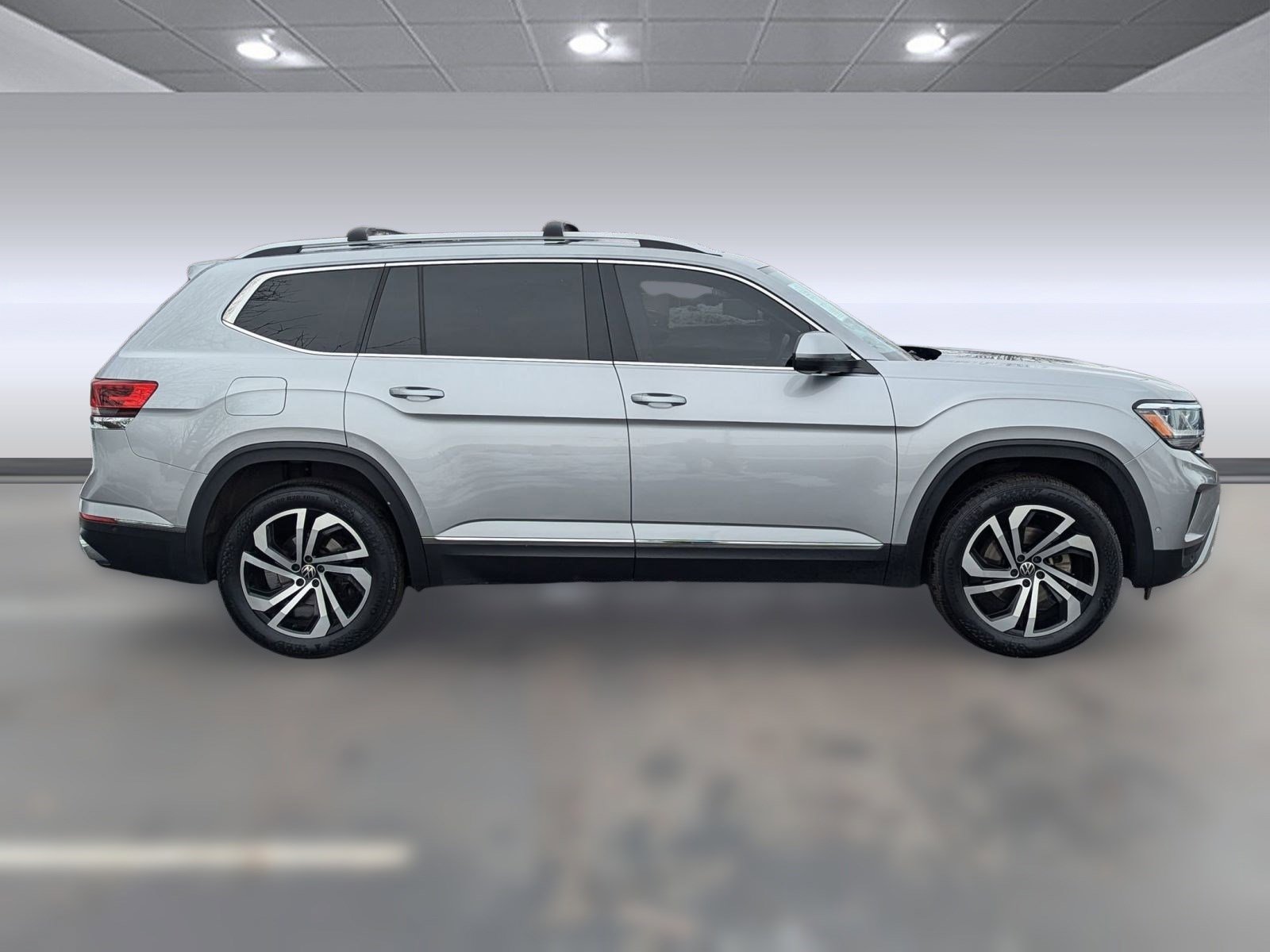 Used 2021 Volkswagen Atlas SEL Premium image 8