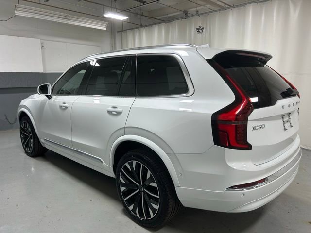 Used 2025 Volvo XC90 B5 Plus AWD/4WD image 2