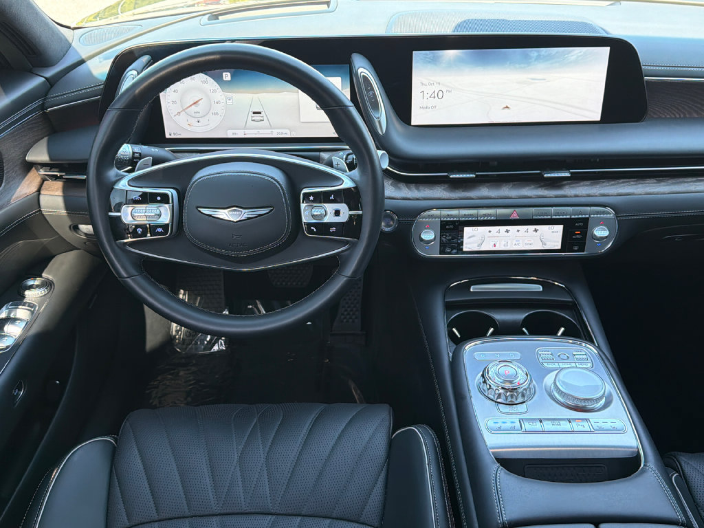 Used 2023 Genesis G90 3.5T AWD/4WD image 25