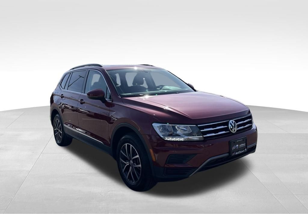 Used 2020 Volkswagen Tiguan SE w/ Panoramic Sunroof Package image 38