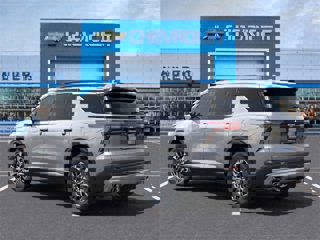 New 2025 Chevrolet Traverse LT w/ Enhanced Driving Package image 3