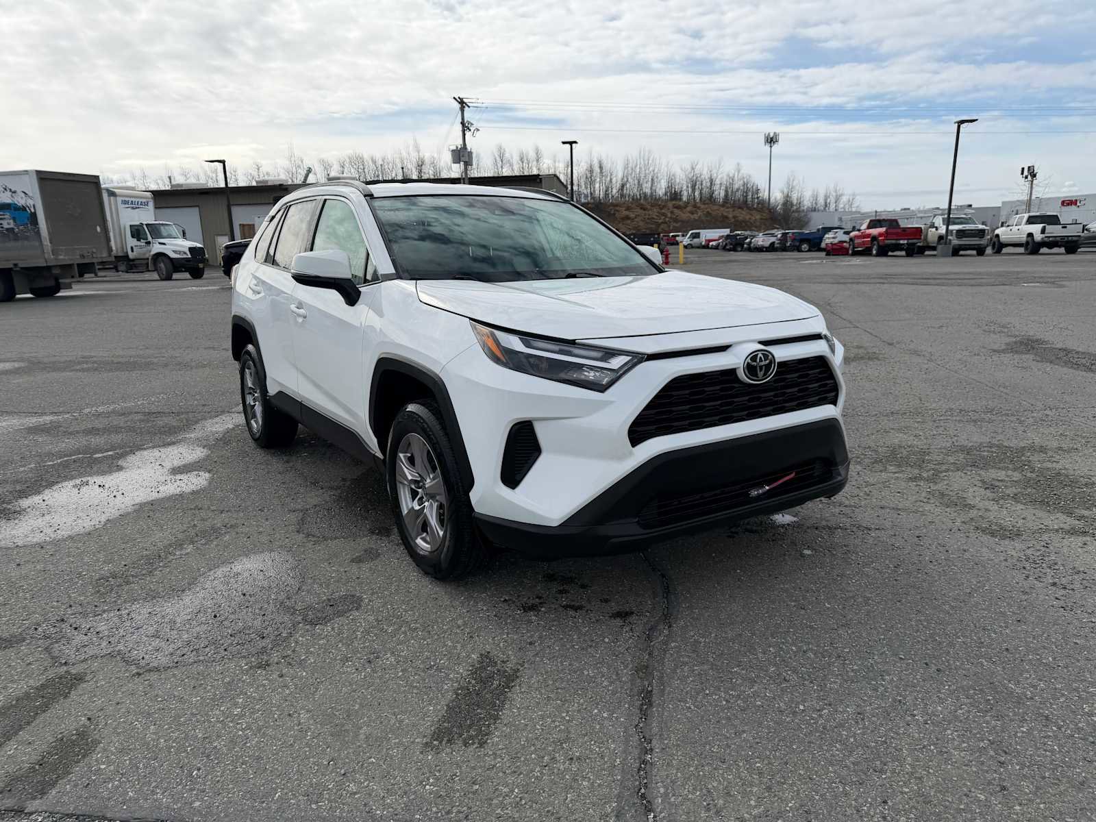 Used 2023 Toyota RAV4 XLE FWD image 5