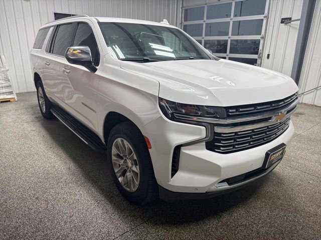 Used 2023 Chevrolet Suburban Premier image 14
