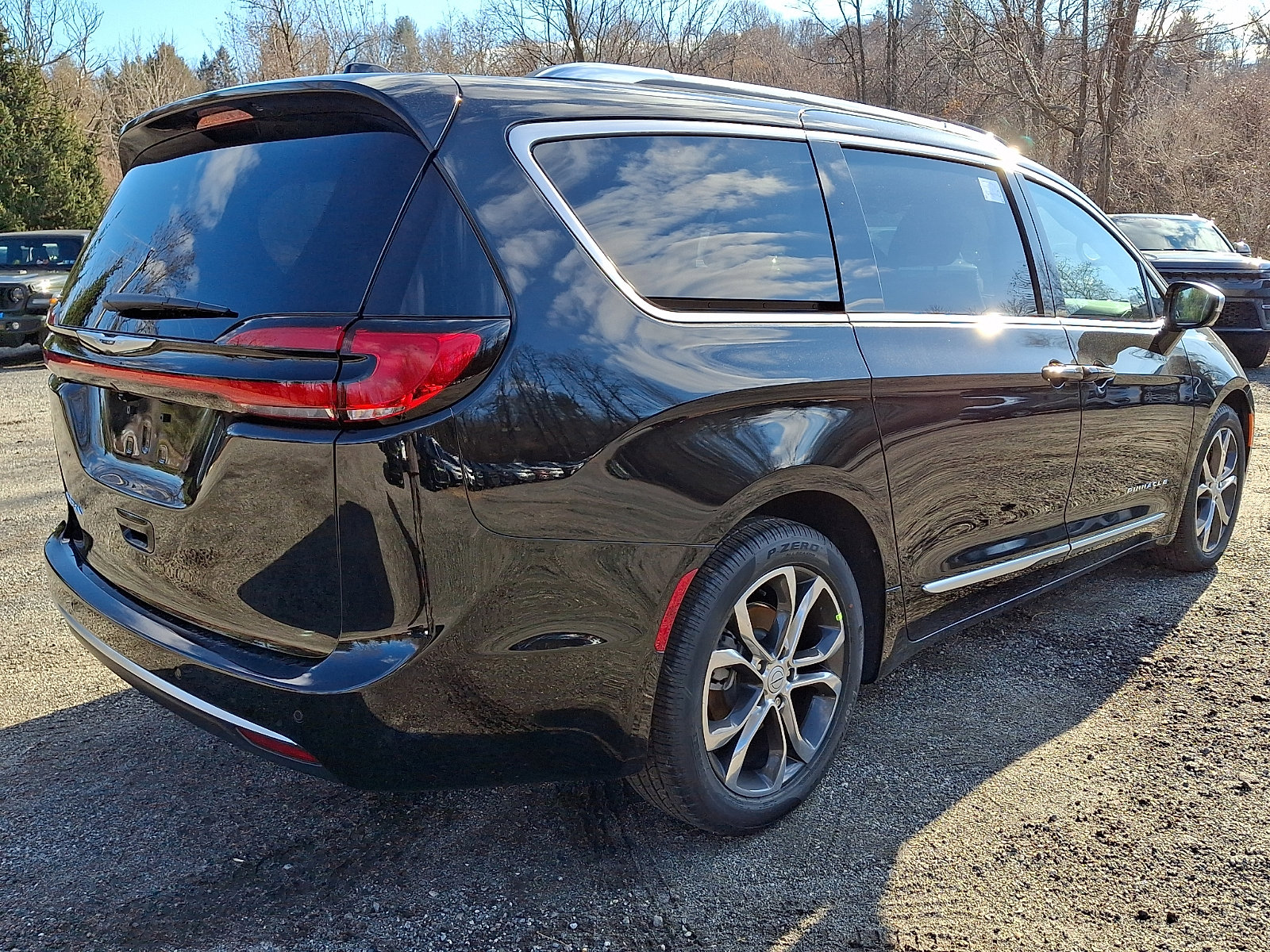 New 2026 Chrysler Pacifica Pinnacle image 3