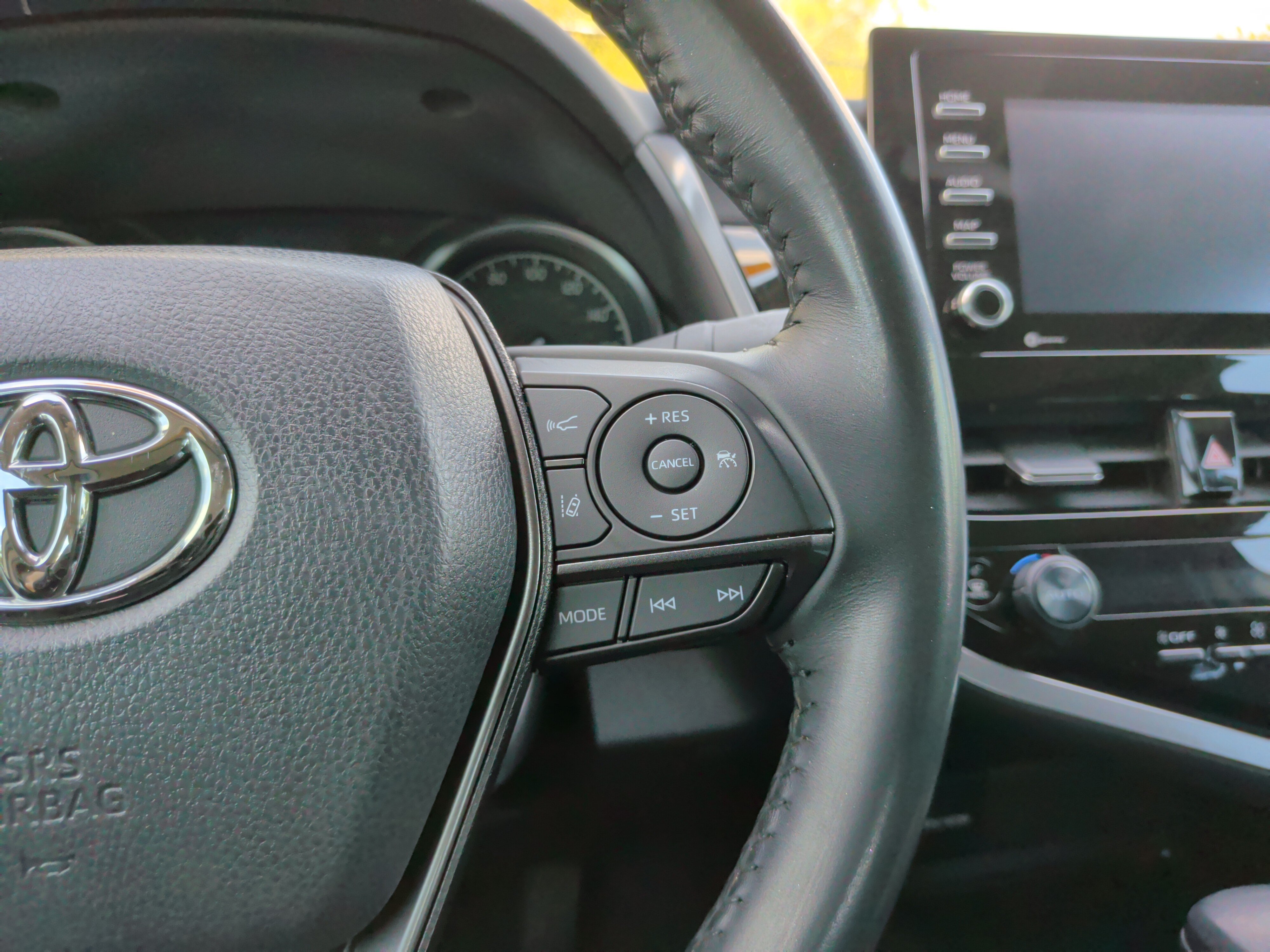 Used 2022 Toyota Camry SE w/ Carpet Mat Package (TMS) FWD image 20