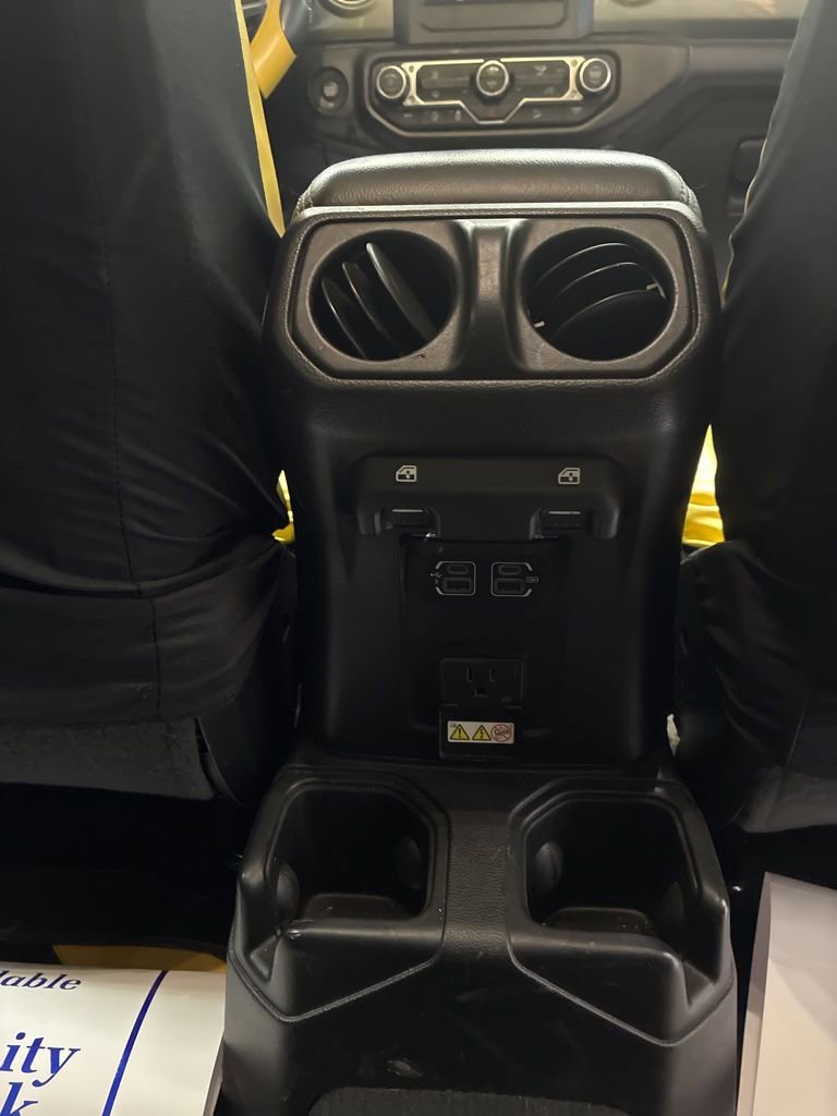 Used 2020 Jeep Wrangler Unlimited Sahara AWD/4WD image 24