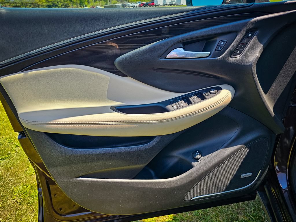 Used 2020 Buick Envision Premium AWD/4WD image 9