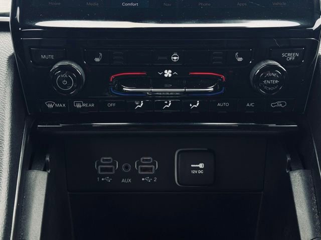 Certified 2024 Jeep Grand Cherokee Limited w/ Black Appearance Package AWD/4WD image 30