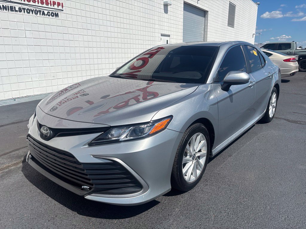 Used 2022 Toyota Camry LE