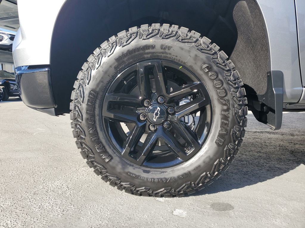 New 2026 Chevrolet Silverado 1500 Custom Trail Boss w/ LPO, Dark Essentials Package image 6