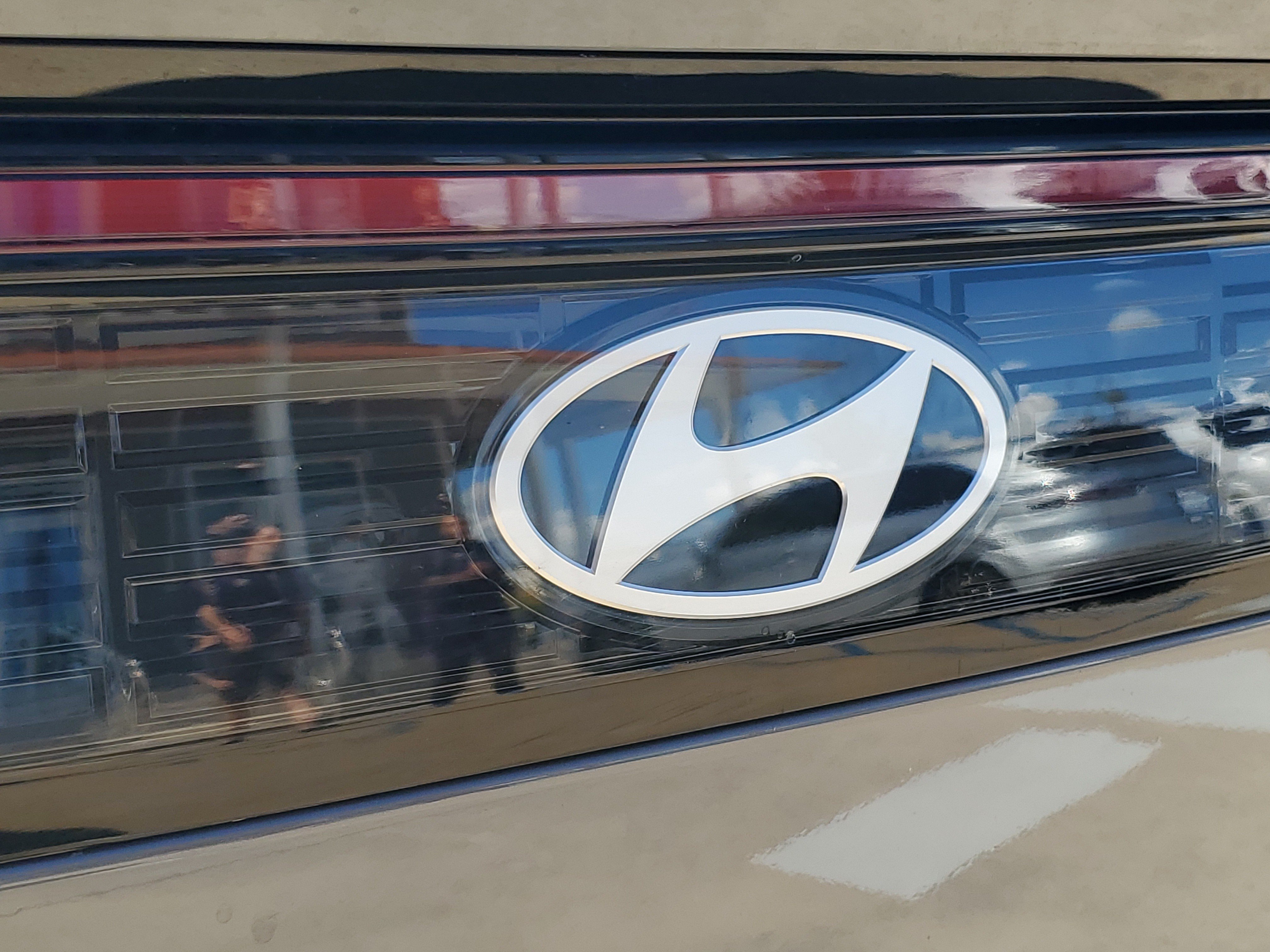 Used 2025 Hyundai Sonata SE FWD image 30